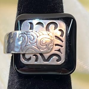 Silpada R2390 Black agate Blacktop swirl ring. Size 7 sterling silver.
